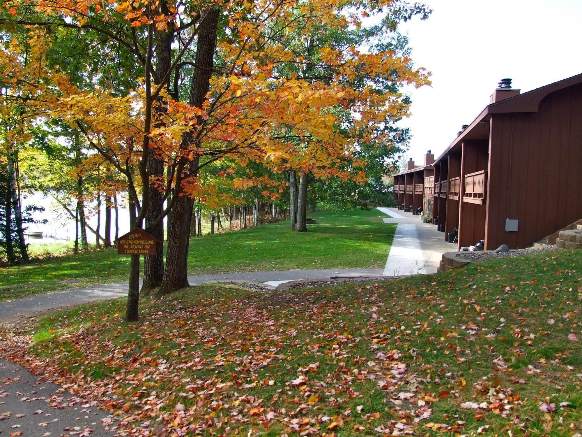 Lake Forest Resort Eagle River Exterior foto